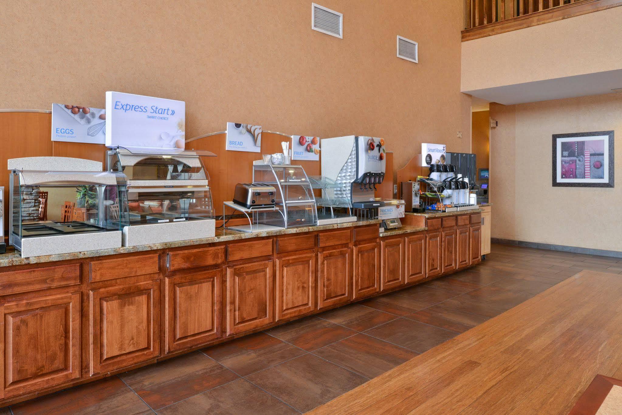 Holiday Inn Express & Suites St George North - Zion By Ihg Washington Exterior foto
